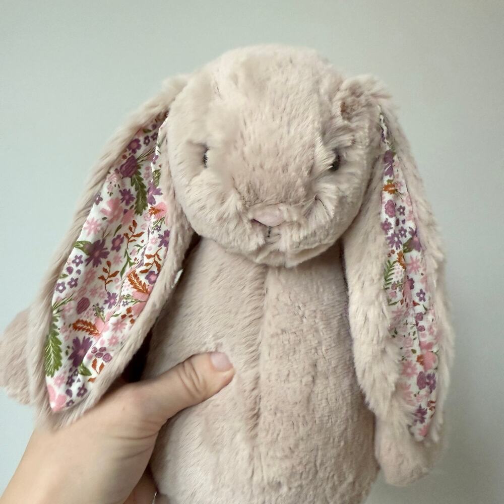 AUTHENTIC Jellycat Blossom Beige Bunny 'Petal' - Medium 12” NWT - Picture 2 of 6